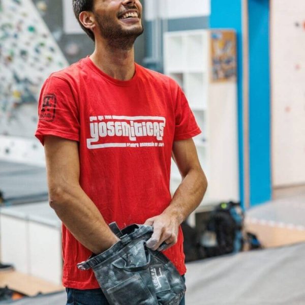 camiseta roja yosemiticas